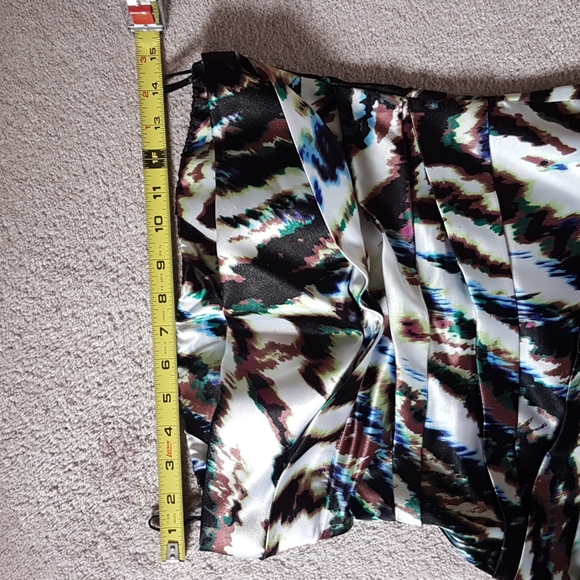 Snap Strapless Abstract Pattern Party Mini Dress - Picture 6 of 8